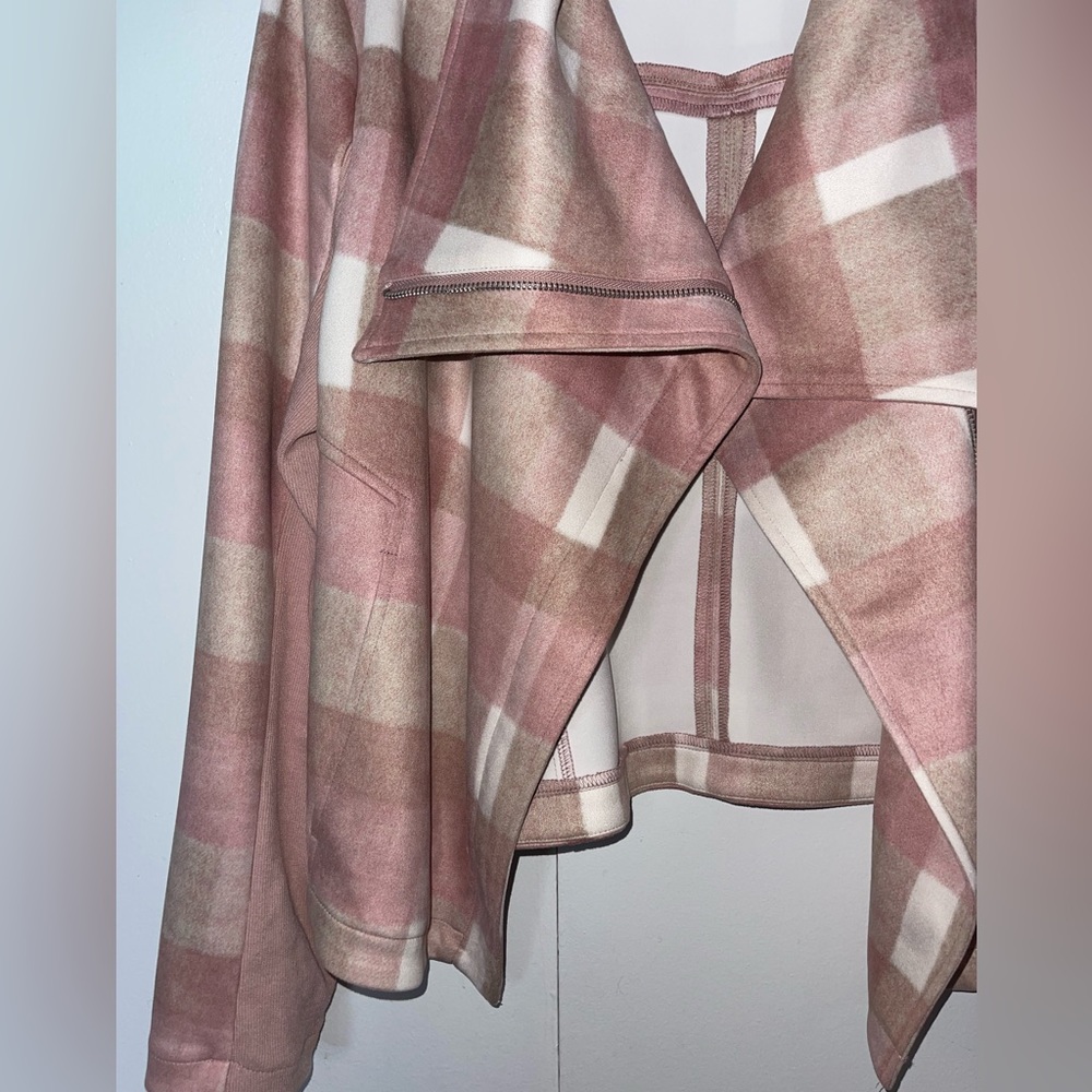 BAGATELLE Jacket - Picture 9 of 10